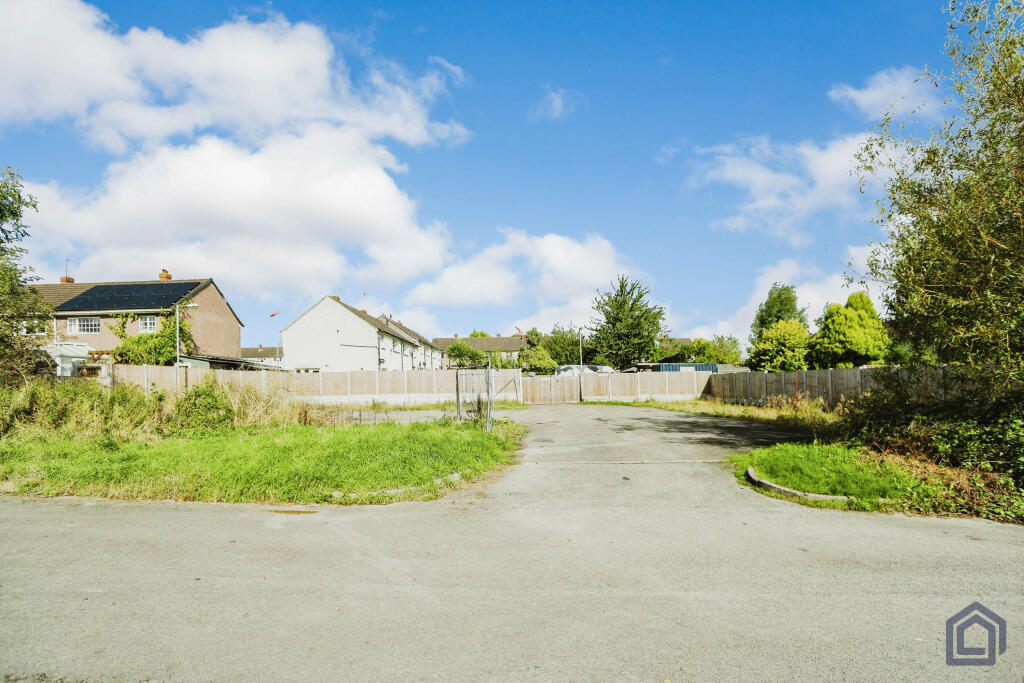 Thackeray Walk, Stafford, Staffordshire, ST17 9SE