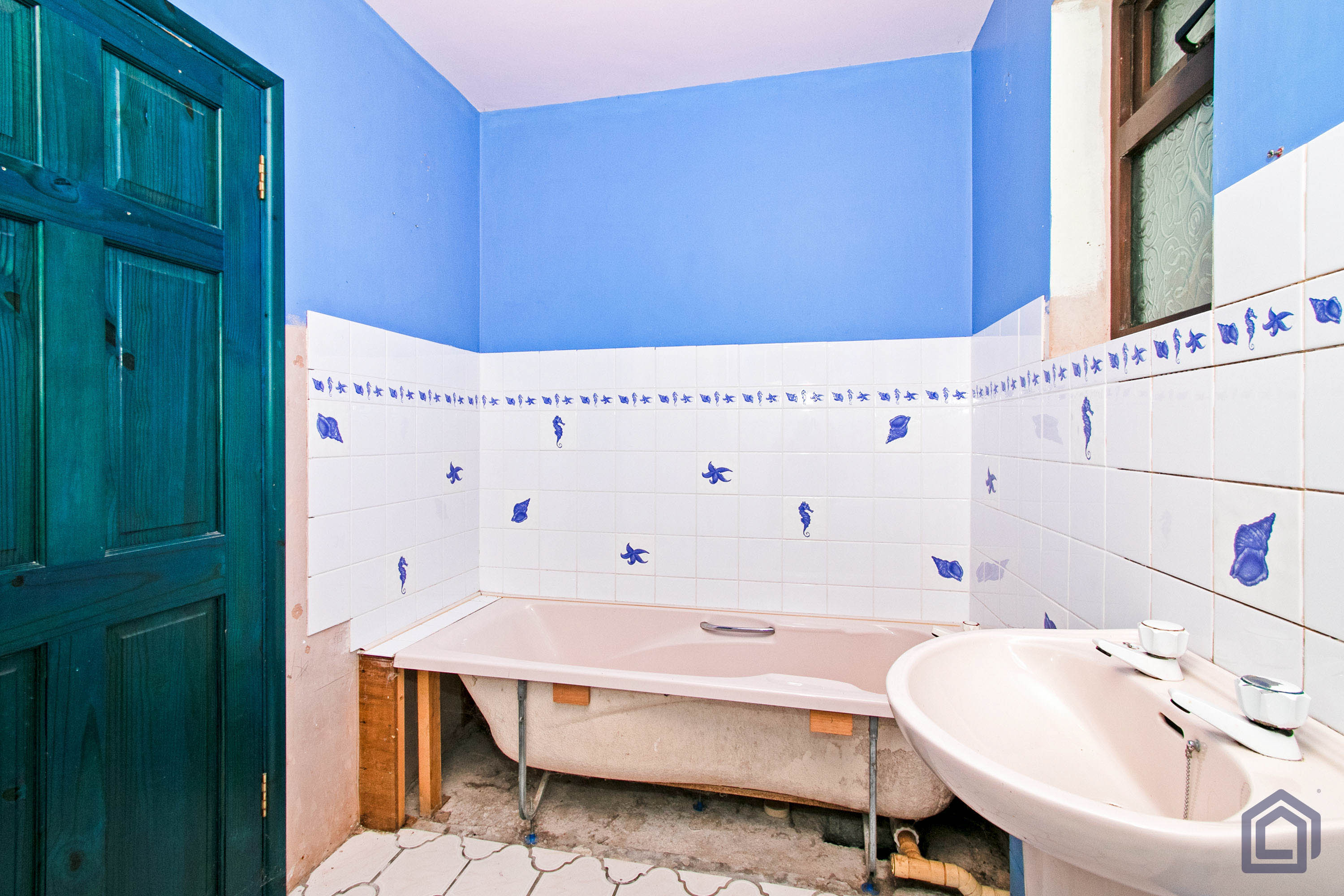 The Crescent, Porthleven, Cornwall, TR13 9LU